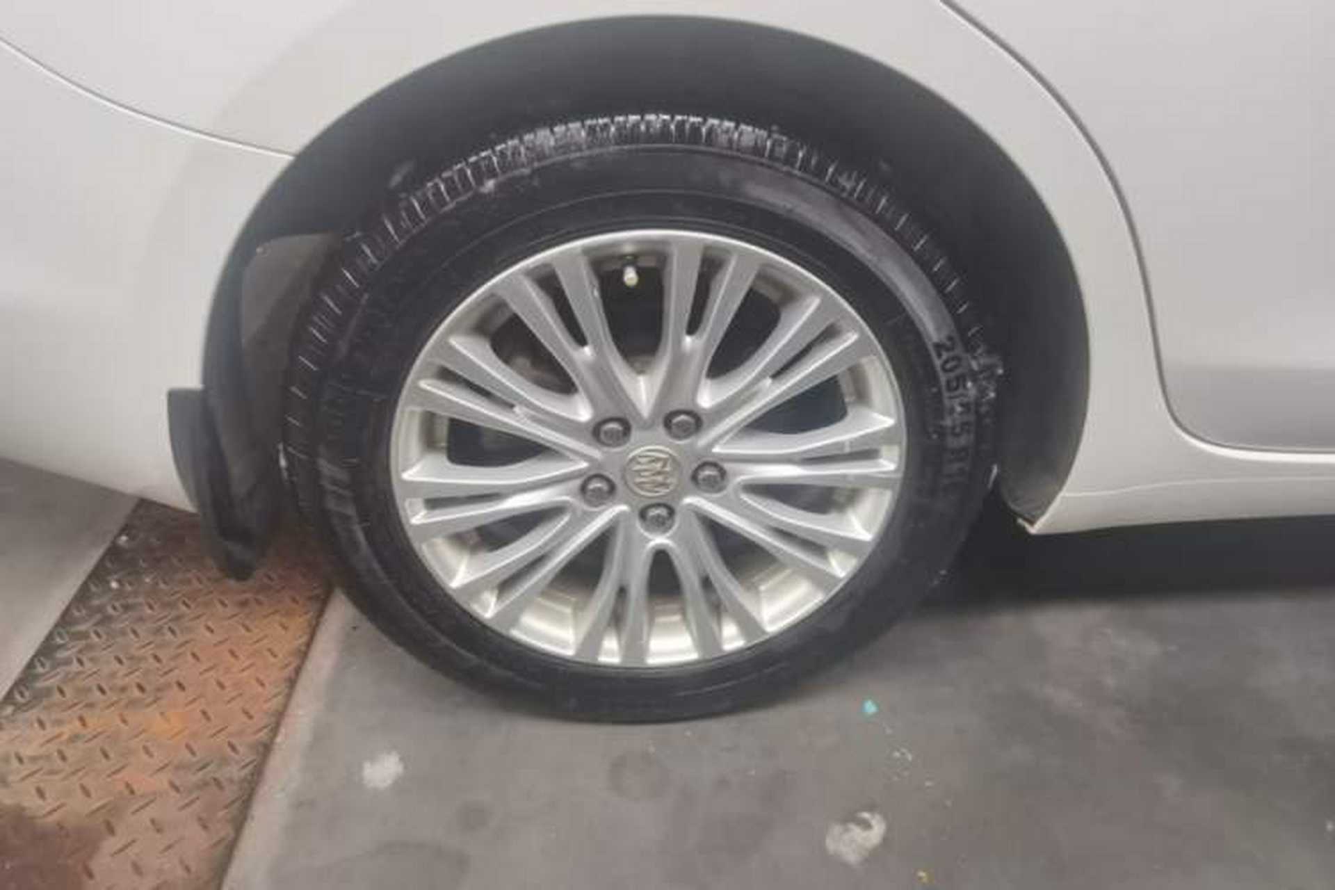 Used Buick GT 2017 15N Automatic Elite Version Right Rear Wheel Hub