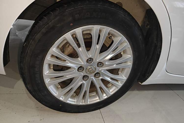 Used Buick GT 2017 15N Automatic Elite Version Right Rear Wheel Hub