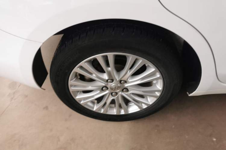 Used Buick GT 2017 15N Automatic Elite Version Right Rear Wheel Hub