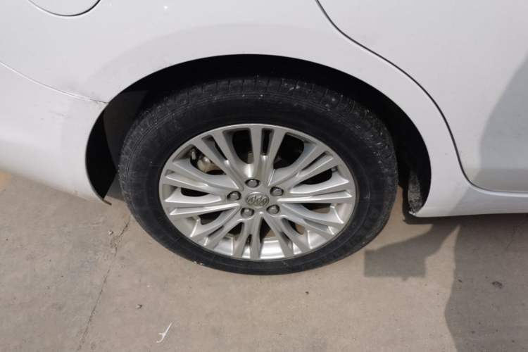 Used Buick GT 2017 15N Automatic Elite Version Right Rear Wheel Hub