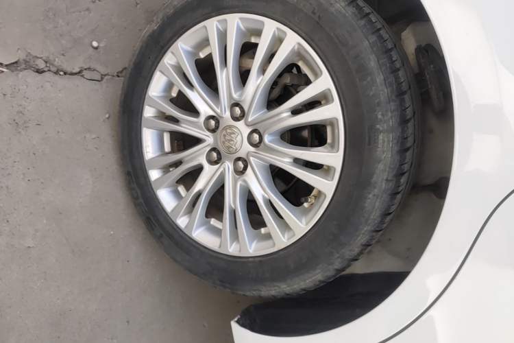 Used Buick GT 2017 15N Automatic Elite Version Right Rear Wheel Hub