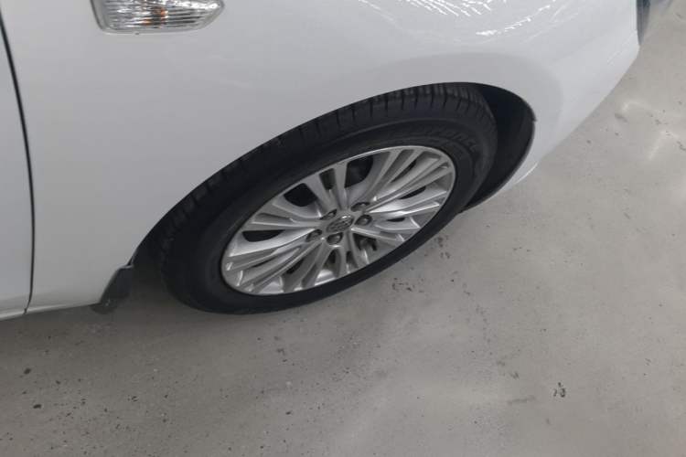 Used Buick GT 2017 15N Automatic Elite Version Right Rear Wheel Hub