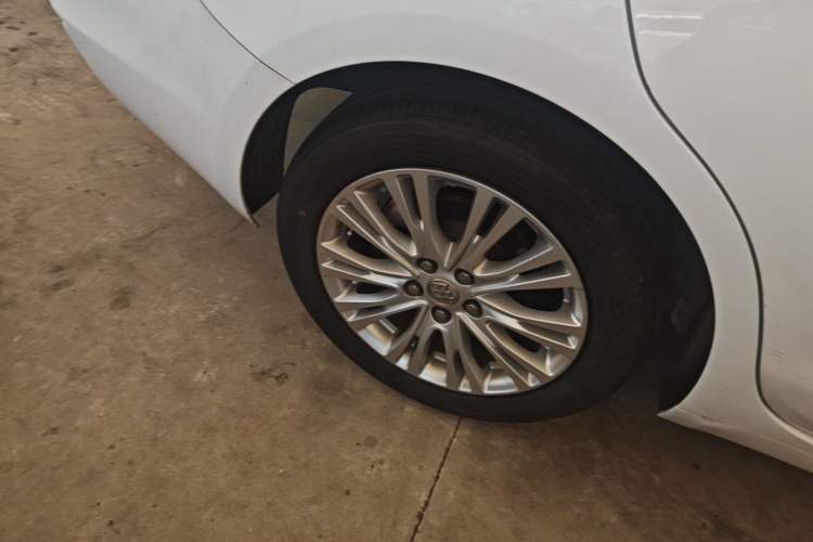 Used Buick GT 2017 15N Automatic Elite Version Right Rear Wheel Hub