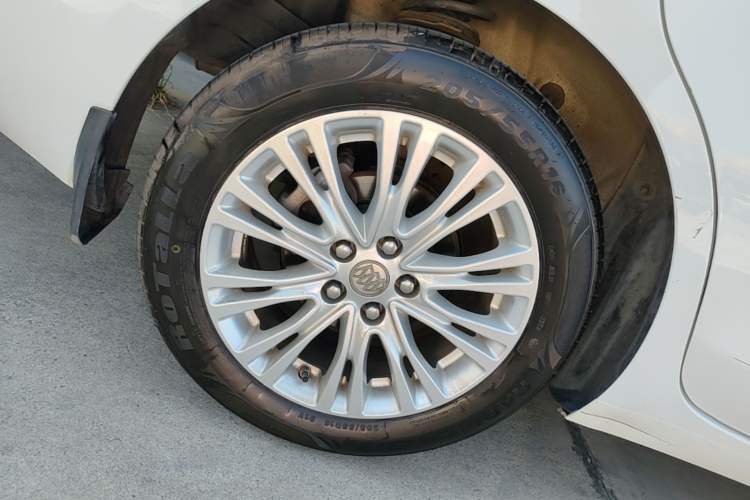 Used Buick GT 2017 15N Manual Elite Version Right Rear Wheel Hub