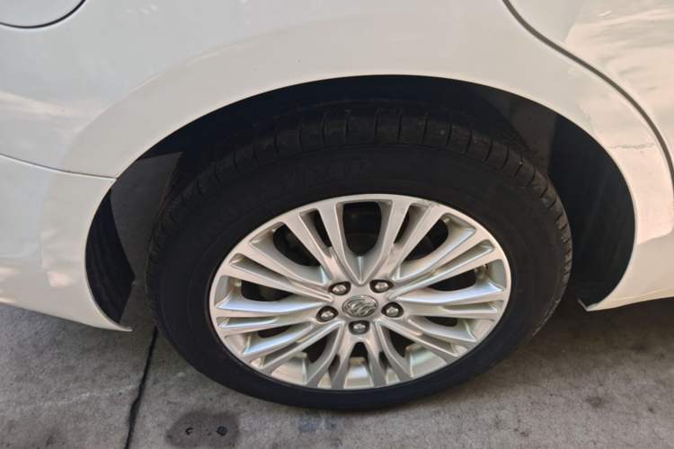 Used Buick GT 2017 15N Automatic Elite Version Right Rear Wheel Hub