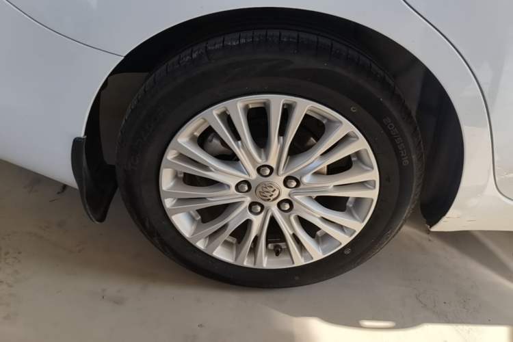 Used Buick GT 2017 15N Automatic Elite Version Right Rear Wheel Hub