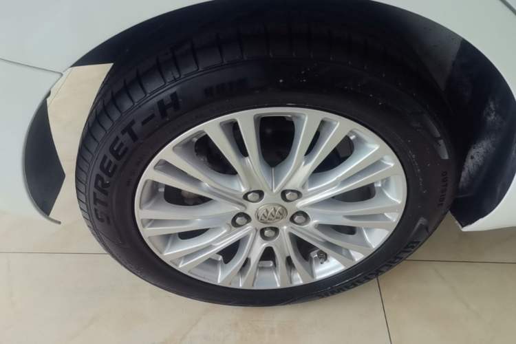 Used Buick GT 2017 15N Automatic Elite Version Right Rear Wheel Hub