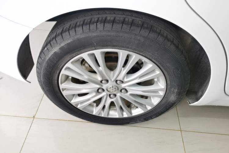 Used Buick GT 2017 15N Automatic Elite Version Right Rear Wheel Hub