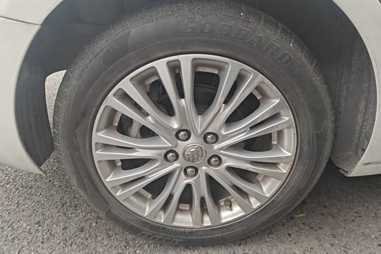 Used Buick GT 2017 15N Manual Elite Version Right Rear Wheel Hub