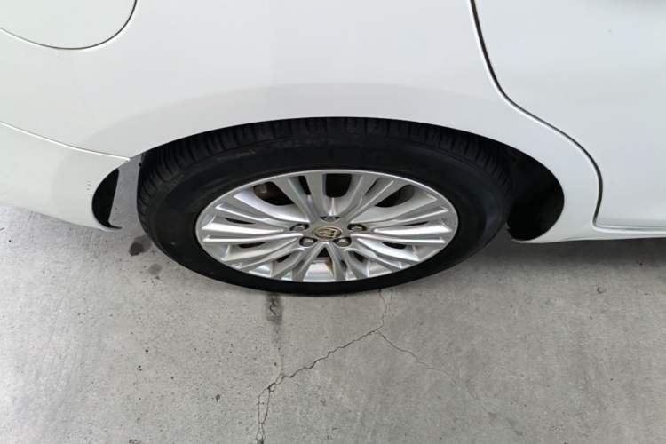 Used Buick GT 2017 15N Manual Elite Version Right Rear Wheel Hub