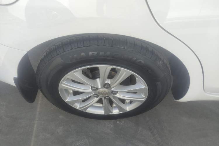 Used Buick GT 2017 15N Manual Entry-Level Trim Right Rear Wheel Hub