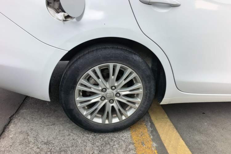 Used Buick GT 2017 15N Automatic Elite Version Right Rear Wheel Hub