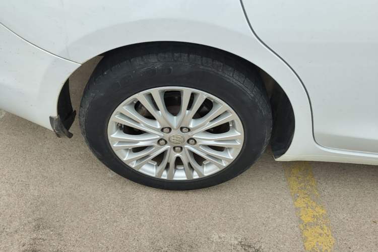 Used Buick GT 2017 15N Automatic Elite Version Right Rear Wheel Hub