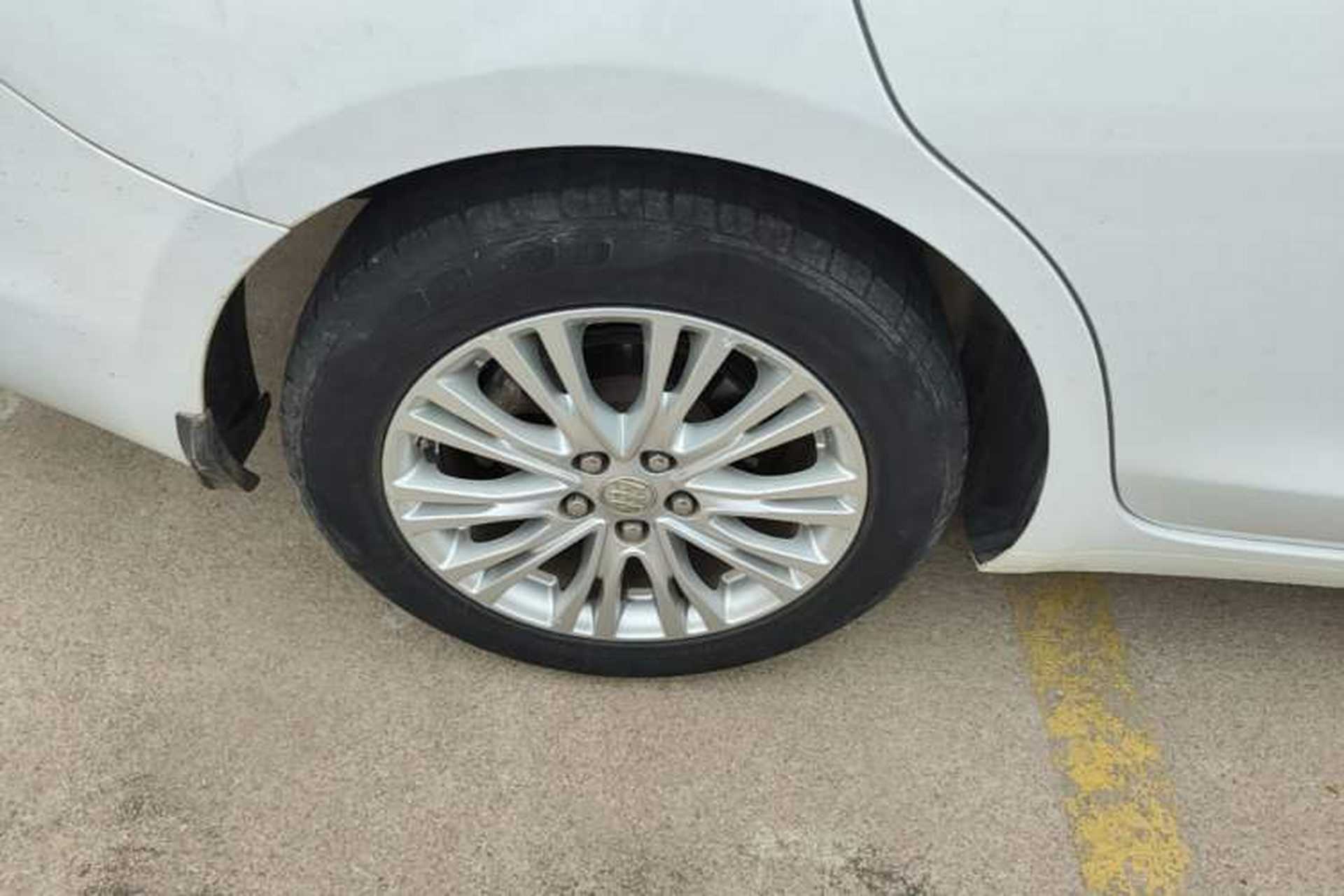 Used Buick GT 2017 15N Automatic Elite Version Right Rear Wheel Hub