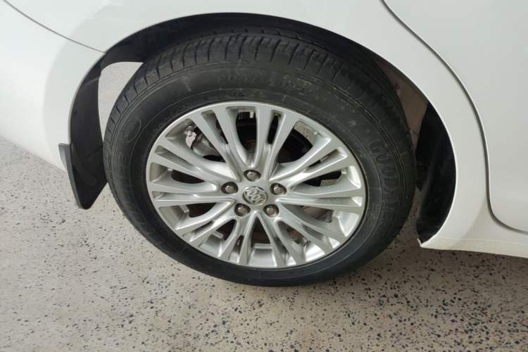Used Buick GT 2017 15N Automatic Elite Version Right Rear Wheel Hub
