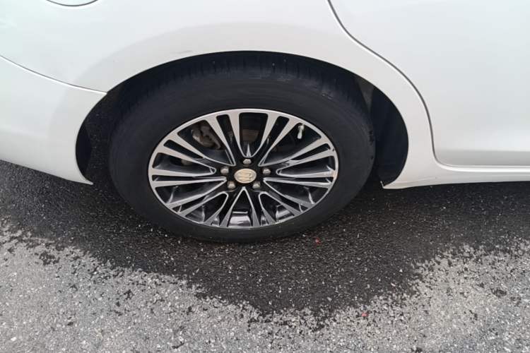Used Buick GT 2017 15N Automatic Deluxe Edition Right Rear Wheel Hub