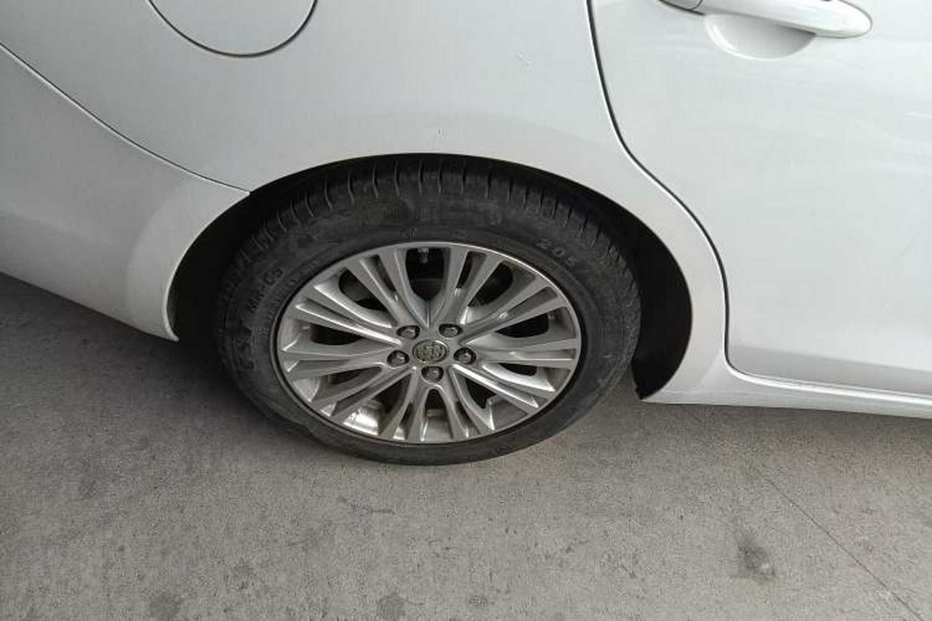 Used Buick GT 2017 15N Automatic Elite Version Right Rear Wheel Hub