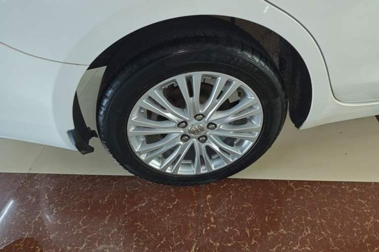Used Buick GT 2017 15N Automatic Elite Version Right Rear Wheel Hub