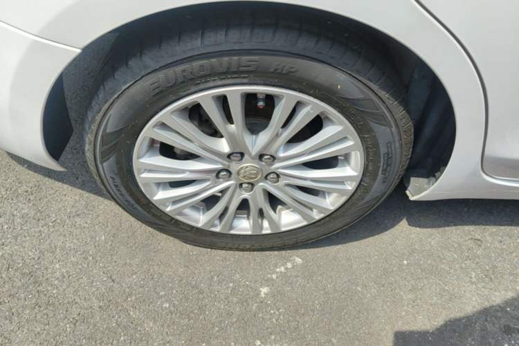 Used Buick GT 2017 15N Automatic Elite Version Right Rear Wheel Hub