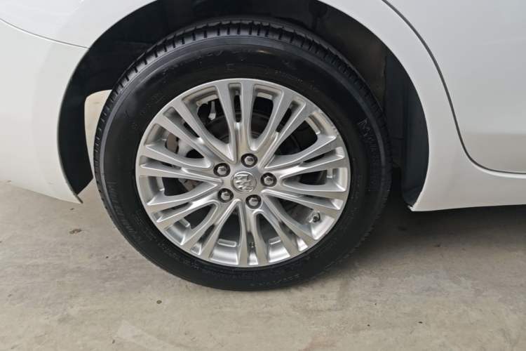 Used Buick GT 2017 15N Automatic Elite Version Right Rear Wheel Hub