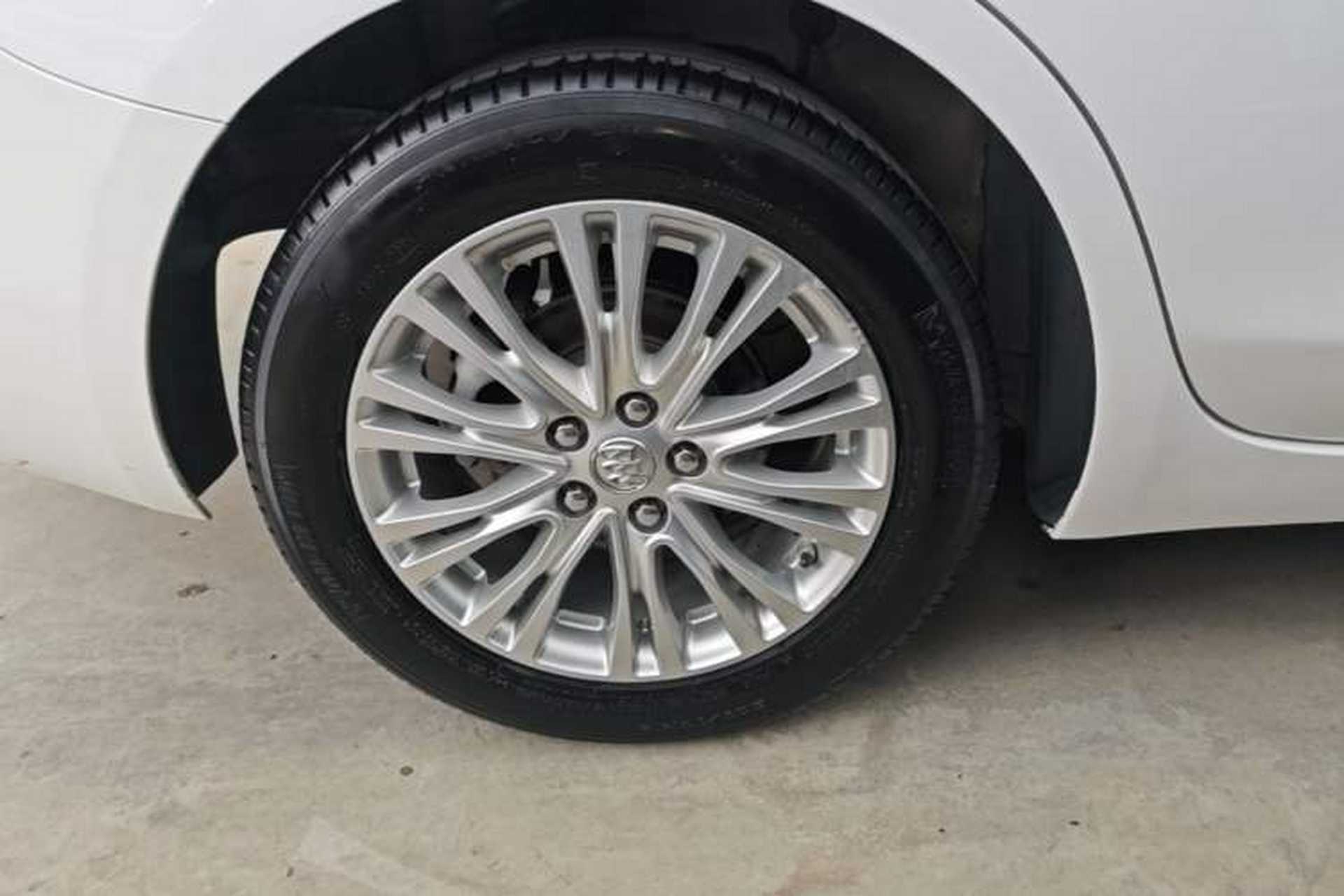 Used Buick GT 2017 15N Automatic Elite Version Right Rear Wheel Hub