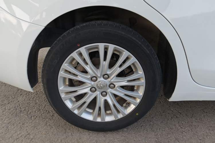 Used Buick GT 2017 15N Manual Elite Version Right Rear Wheel Hub