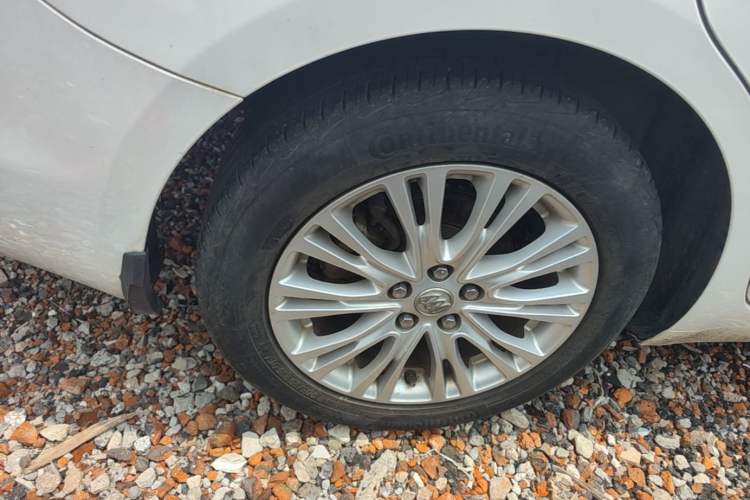 Used Buick GT 2017 15N Automatic Elite Version Right Rear Wheel Hub