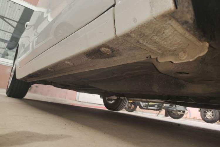 Used Buick GT 2017 15N Manual Entry-Level Trim Right Side Sill