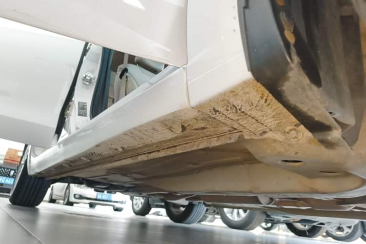 Used Buick GT 2017 15N Automatic Elite Version Right Side Sill