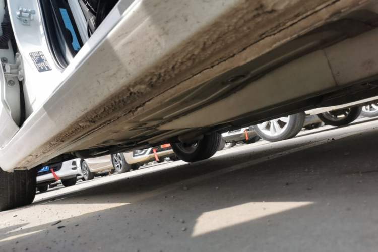 Used Buick GT 2017 15N Automatic Elite Version Right Side Sill