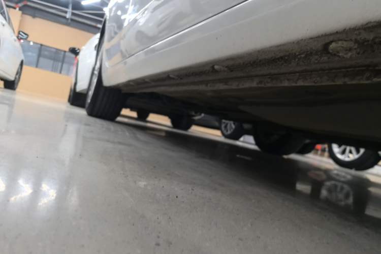 Used Buick GT 2017 15N Automatic Elite Version Right Side Sill