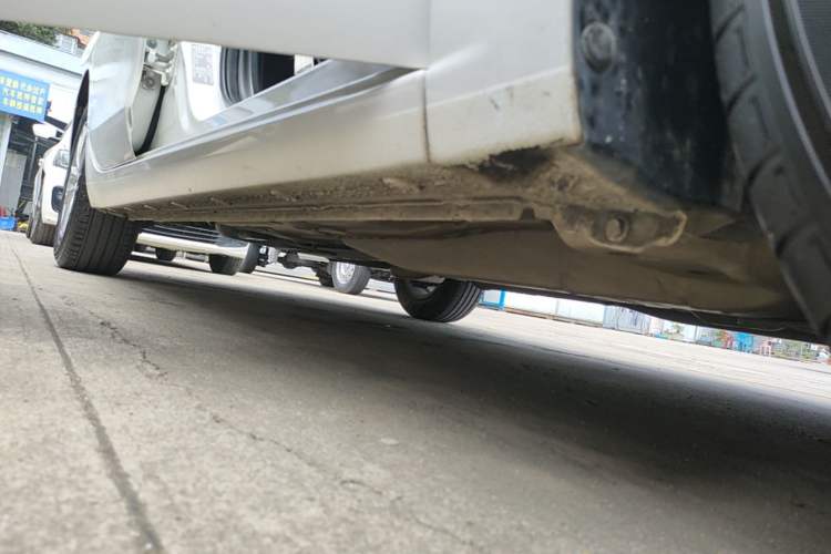 Used Buick GT 2017 15N Manual Entry-Level Trim Right Side Sill