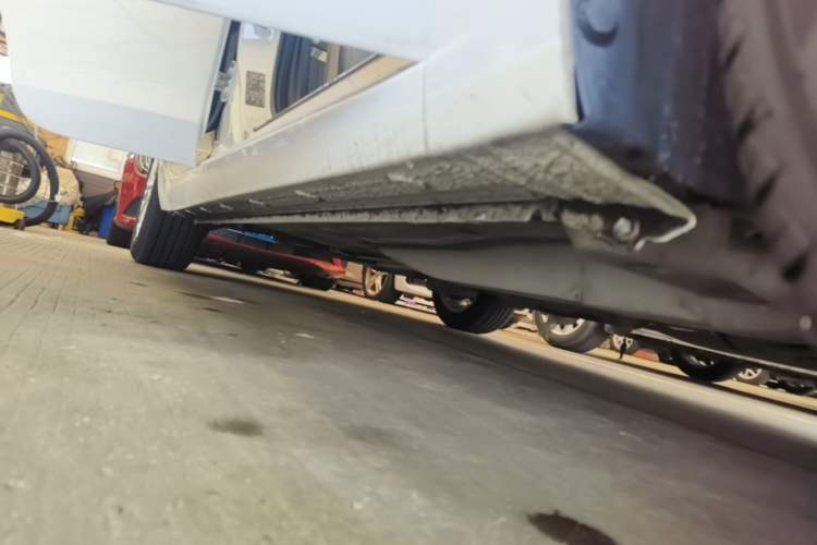 Used Buick GT 2017 15N Manual Elite Version Right Side Sill