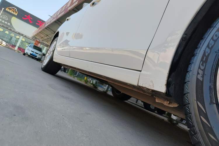 Used Buick GT 2017 15N Manual Elite Version Right Side Sill