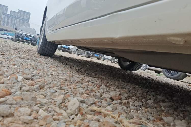 Used Buick GT 2017 15N Automatic Elite Version Right Side Sill