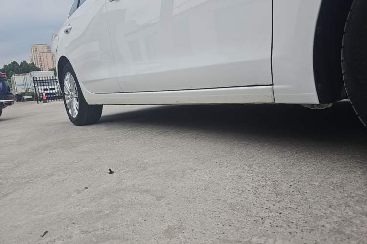 Used Buick GT 2017 15N Automatic Elite Version Right Side Sill