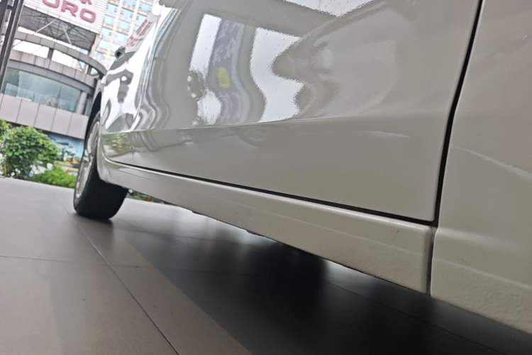Used Buick GT 2017 15N Automatic Elite Version Right Side Sill