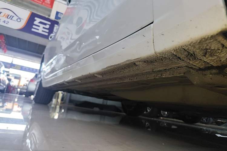 Used Buick GT 2017 15N Automatic Entry-Level Trim Right Side Sill