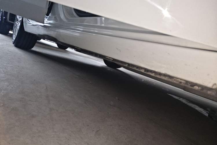 Used Buick GT 2017 15N Automatic Elite Version Right Side Sill