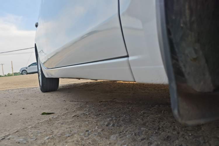 Used Buick GT 2017 15N Automatic Elite Version Right Side Sill