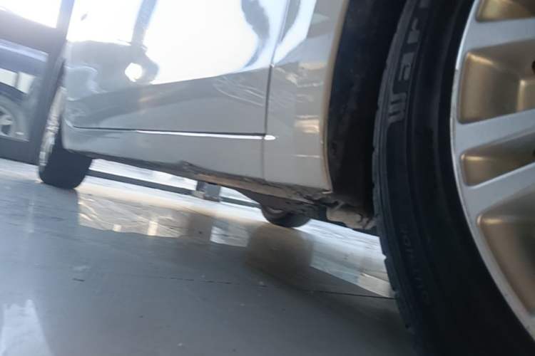Used Buick GT 2017 15N Automatic Elite Version Right Side Sill