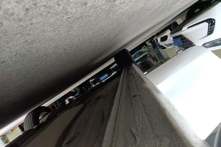 Used Buick GT 2017 15N Automatic Elite Version Right Side Sill