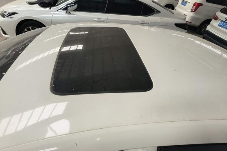 Used Buick GT 2017 15N Automatic Elite Version Roof