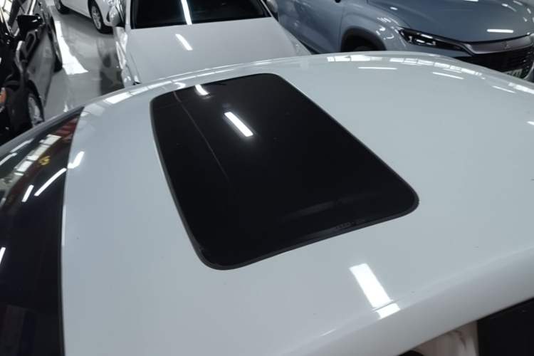 Used Buick GT 2017 15N Automatic Elite Version Roof