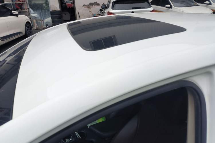 Used Buick GT 2017 15N Automatic Elite Version Roof