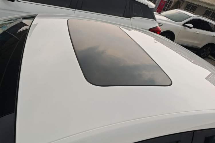 Used Buick GT 2017 15N Automatic Elite Version Roof