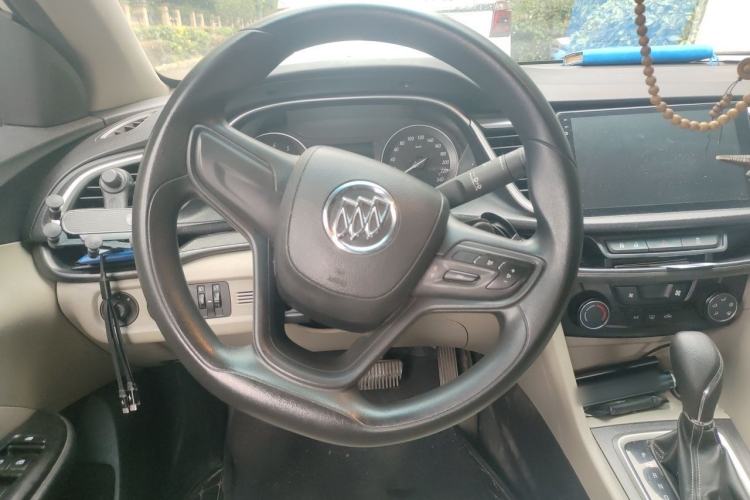 Used Buick GT 2017 15N Automatic Elite Version Steering Wheel