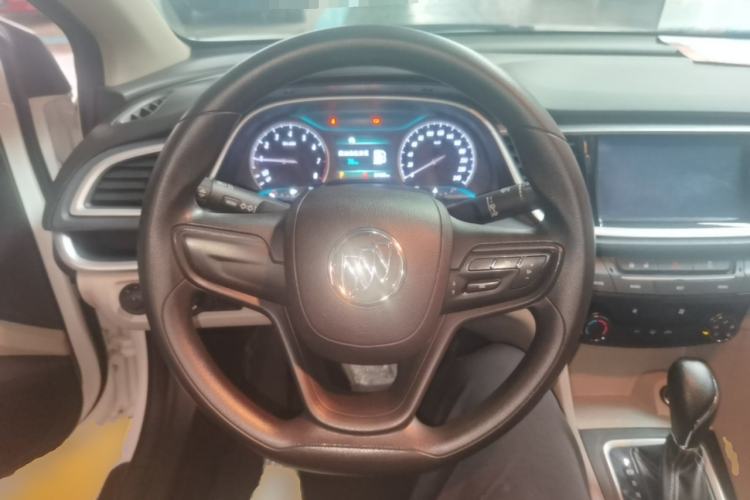 Used Buick GT 2017 15N Automatic Elite Version Steering Wheel