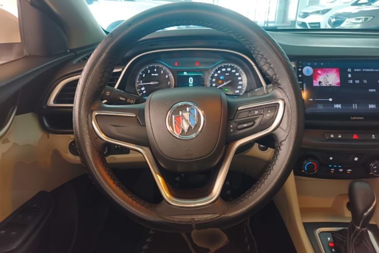 Used Buick GT 2017 15N Automatic Elite Version Steering Wheel