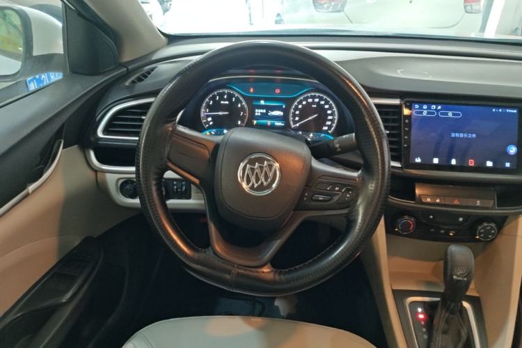 Used Buick GT 2017 15N Automatic Elite Version Steering Wheel
